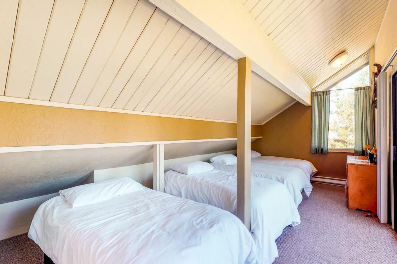 Waterfront Apres' Ski Cabin Vila South Lake Tahoe Exterior foto